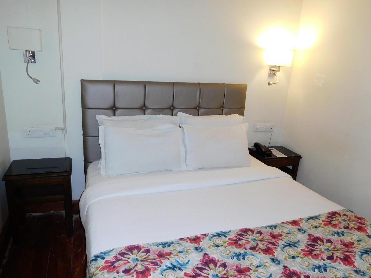 The Heritage Club - Tripura Castle Hotel And Spa Shillong Extérieur photo