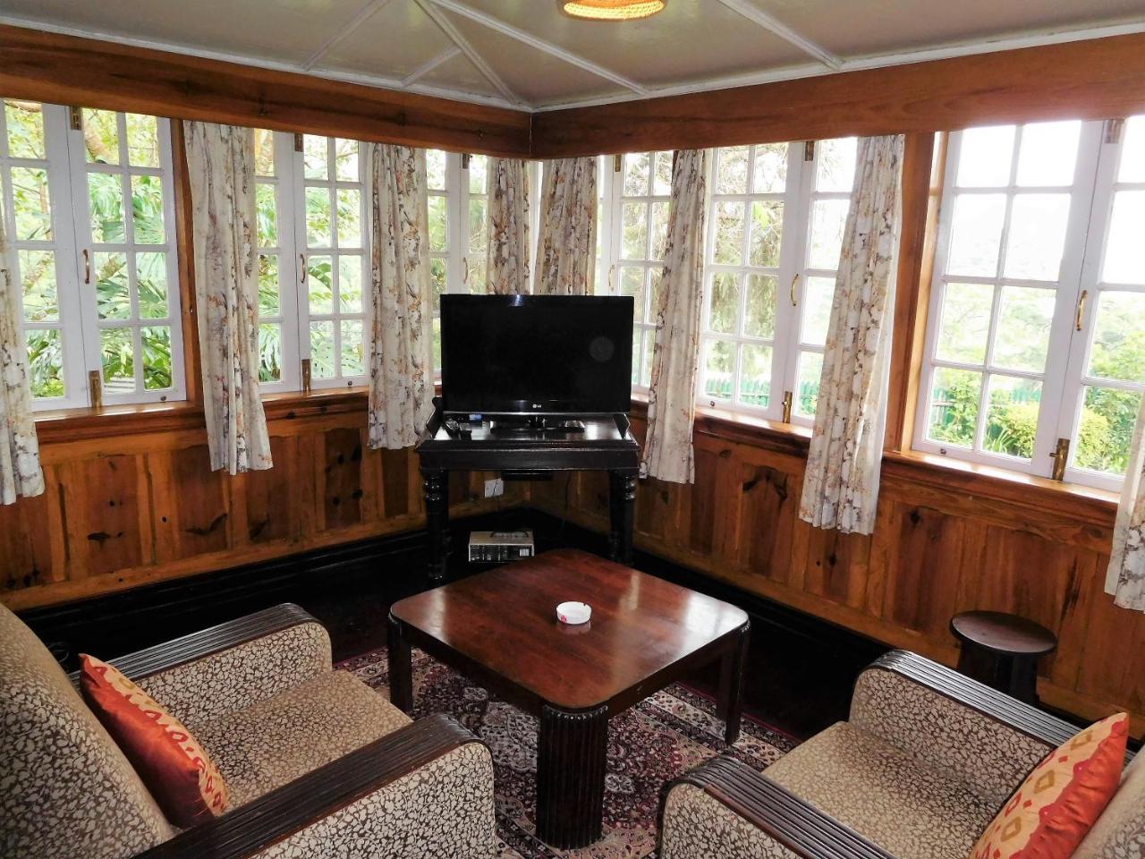 The Heritage Club - Tripura Castle Hotel And Spa Shillong Extérieur photo