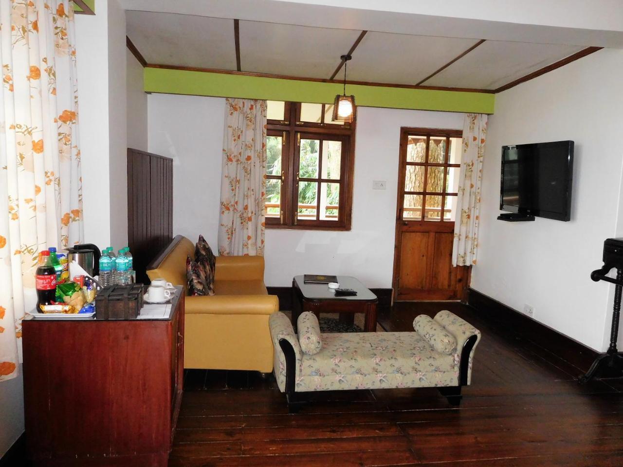 The Heritage Club - Tripura Castle Hotel And Spa Shillong Extérieur photo